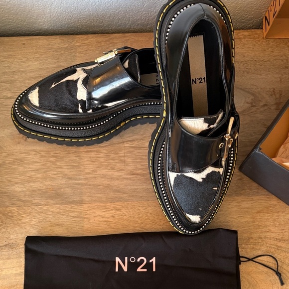 N°21 Black and White Platform Loafers